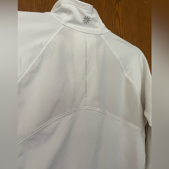 ✨ ATHLETA ✨ plush tech half zip pullover long sleeve with mesh neck inset - Picture 6 of 8
